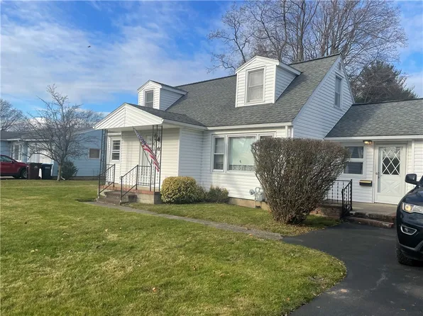 44 Hill Dr, Rochester, NY 14626