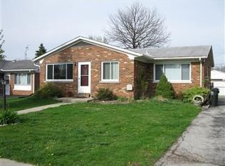 633 Rogers Rd, Lexington, KY 40505