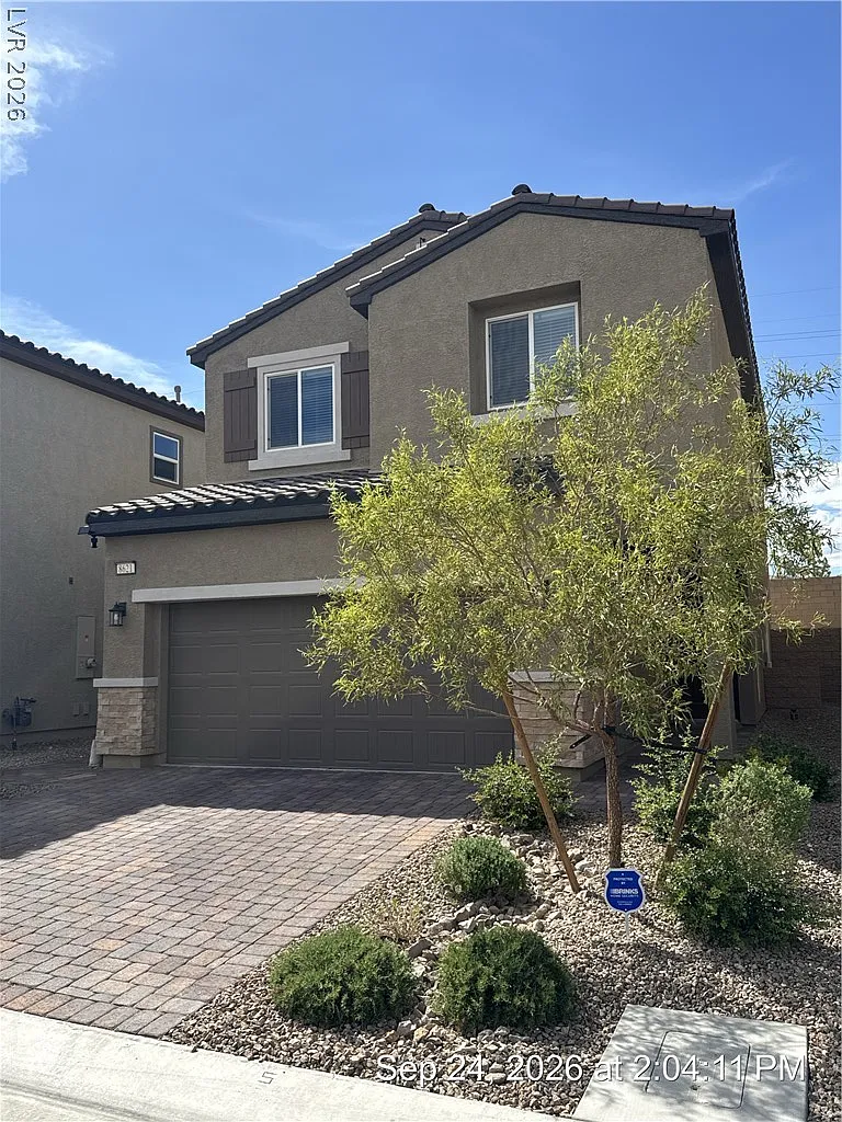 4 bed, 3.0 bath, 2114 sqft, $2,637 — Photo 2