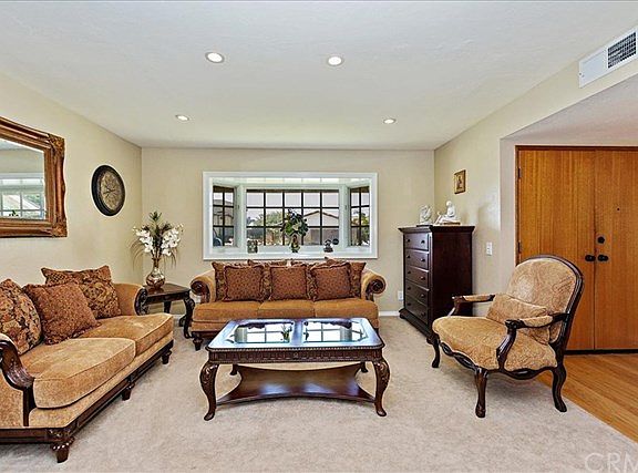 2nd image of 3213 Tannencrest Dr