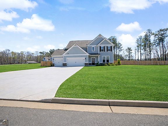 3rd image of 63 Whites Pond Rd