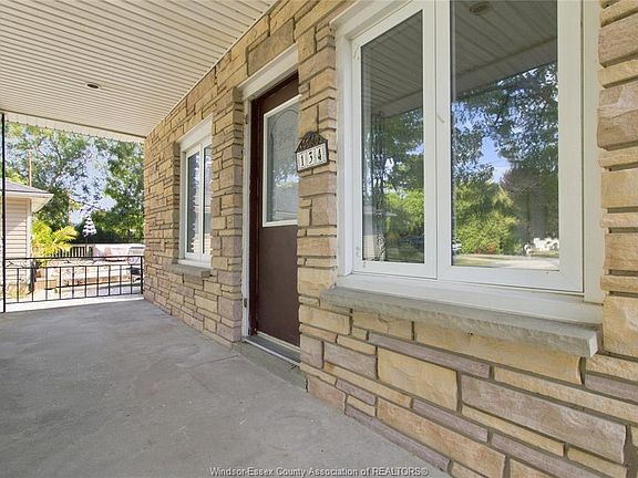 3rd image of 134 Alexander Ave
