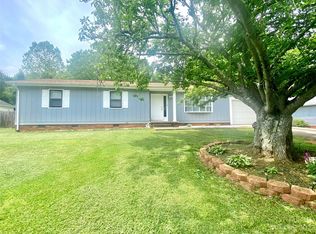 2013 19th Avenue Cir NE, Hickory, NC 28601