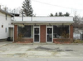 1st image of 212 Carl St