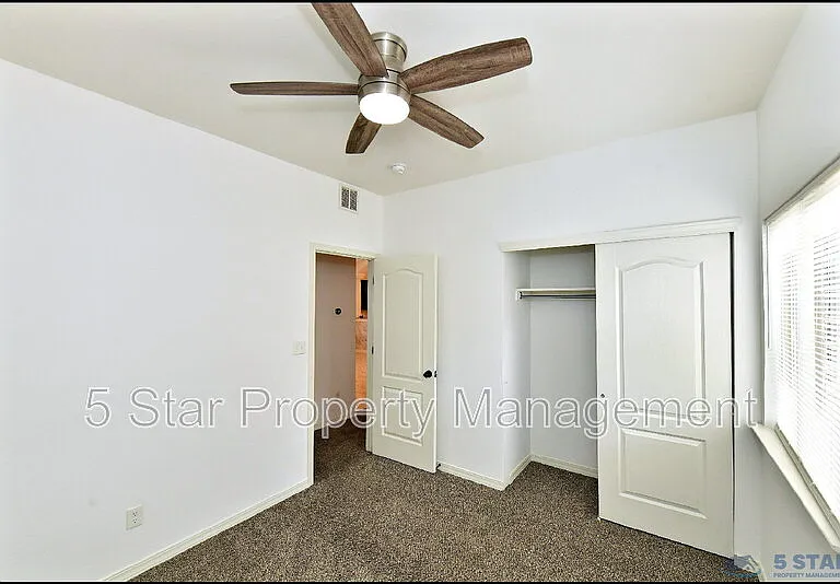 13136 Wellington Dr — Photo 33