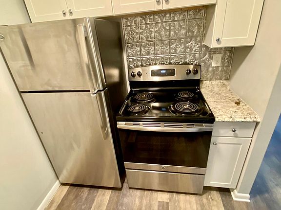 5th image of 2300 Madison Ave APT 10