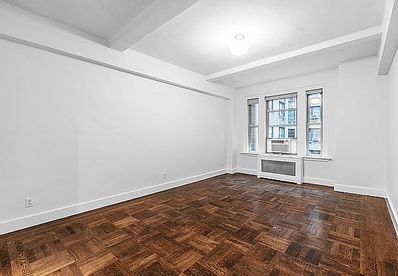 4th image of 24 5th Ave APT 820