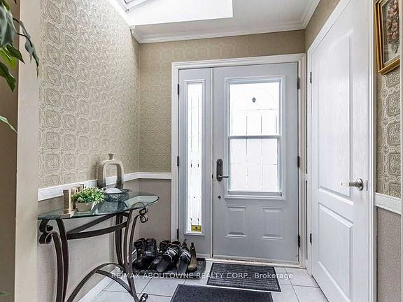 3rd image of 50 Ridgewood Ave
