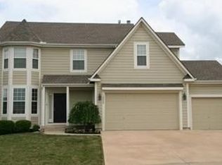 15465 S Hallet St, Olathe, KS 66062