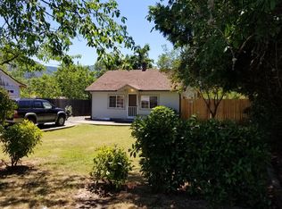 1119 SE North St, Grants Pass, OR 97526
