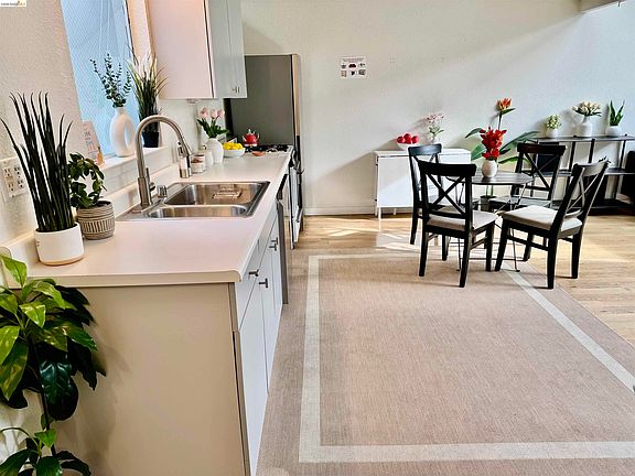 2nd image of 1450 4th St APT 5