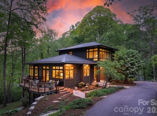 15 Hunters Way, Asheville, NC 28804