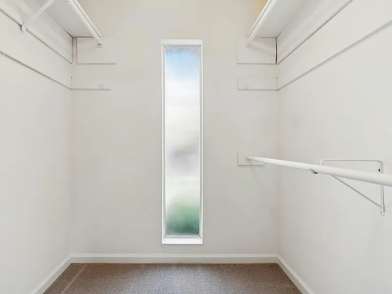 1411 Creekside Dr #28 — Photo 11