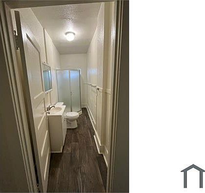 2nd image of 843 13th St APT 14