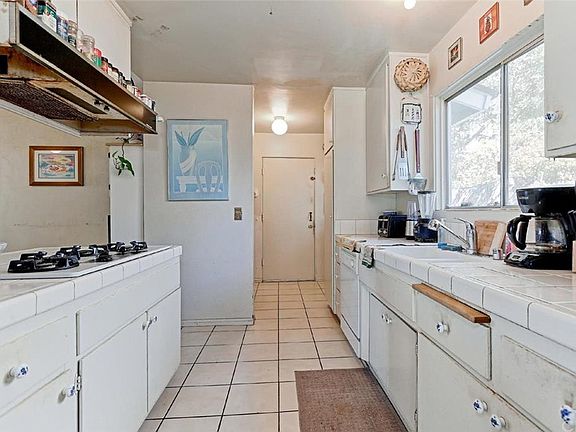 5th image of 29216 Golden Meadow Dr