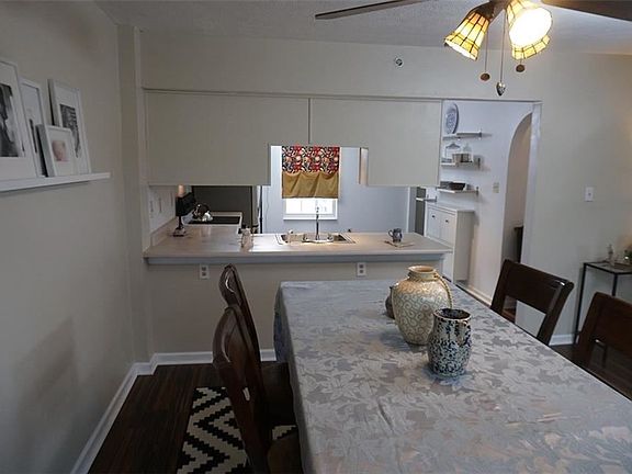 3rd image of 209 Scenic Hill Dr