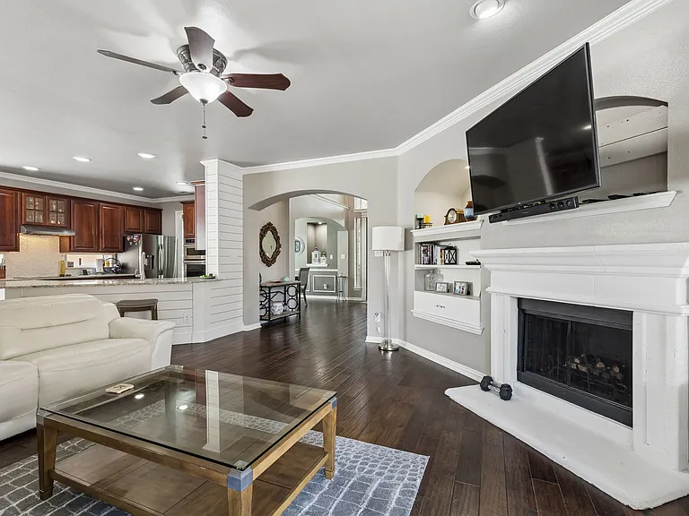 4227 Republic Dr — Photo 6
