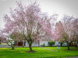 3686 4th St, Hubbard, OR 97032