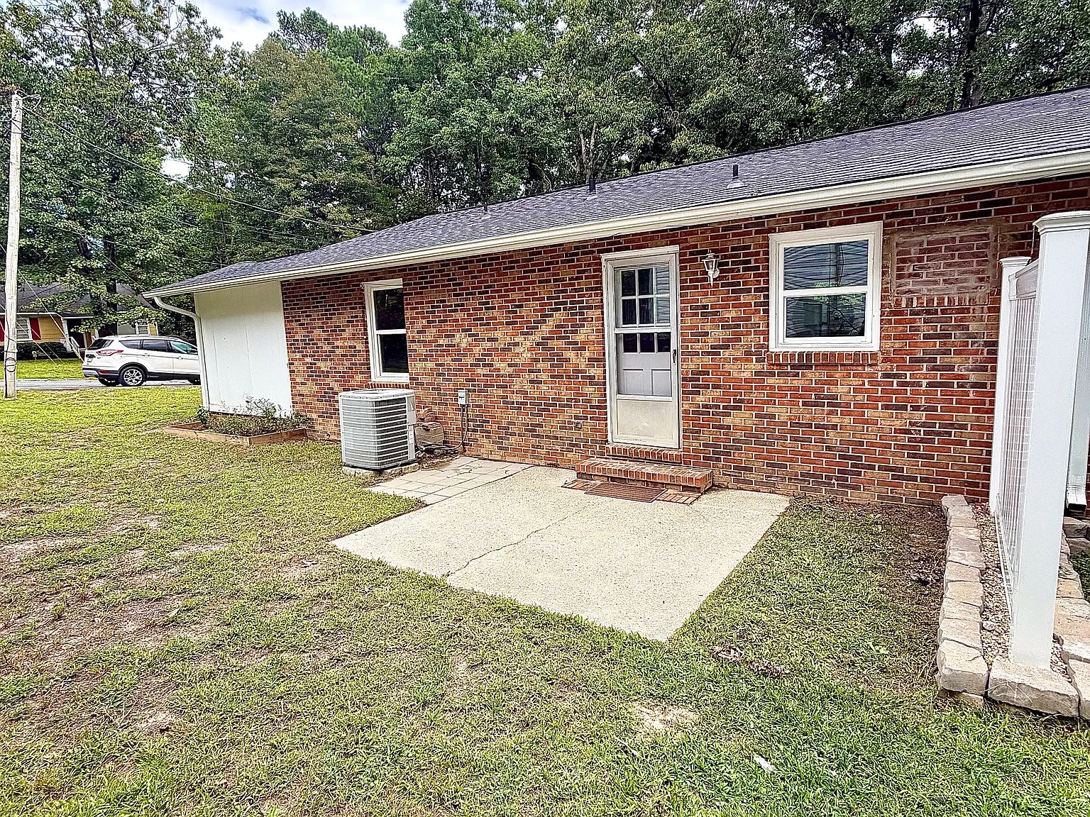 2 bed, 900 sqft, $1,000 — Photo 3