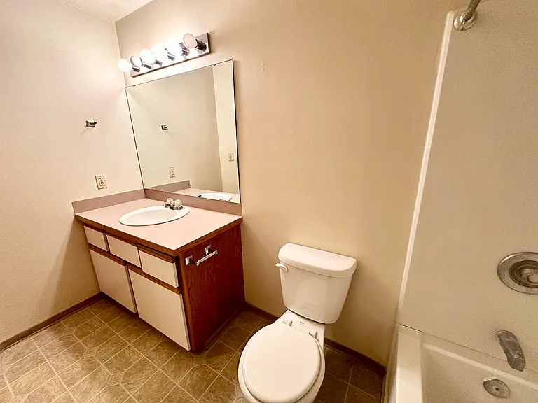 808 Juniper Ave — Photo 14