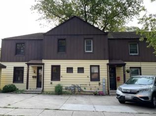 5912 Dale Ln, Greendale, WI 53129