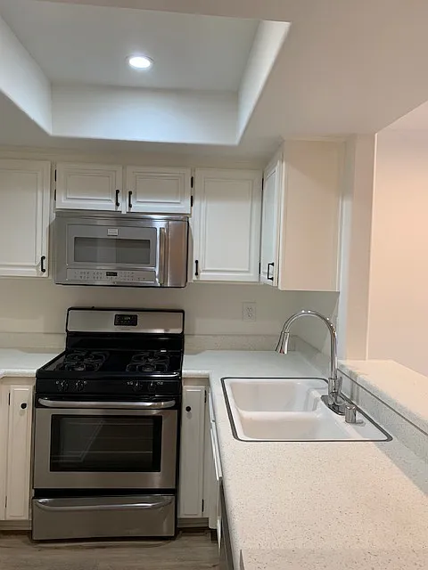 2 bed, 1.5 bath, 1000 sqft, $3,095 — Photo 4