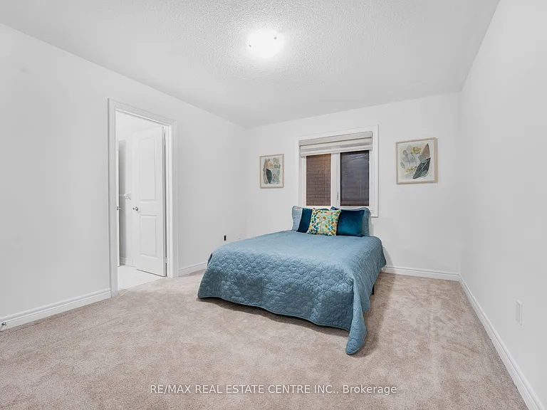 5 Forsyth Cres E — Photo 19