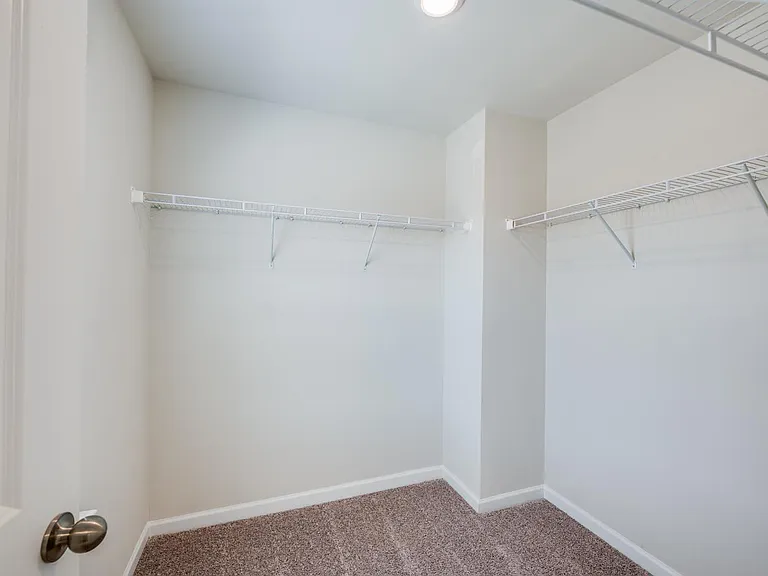 418 Sagecroft Ln — Photo 17