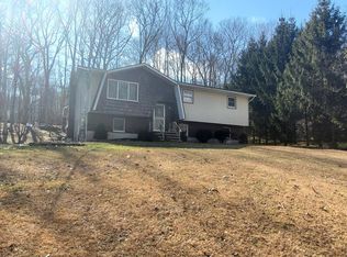 134 Circle Dr, Harding, PA 18643