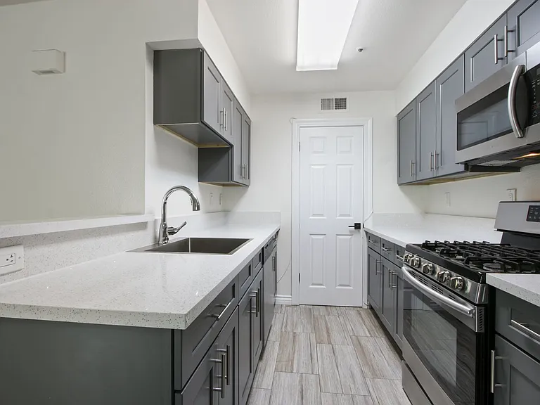 4111 Carol Dr #C — Photo 5