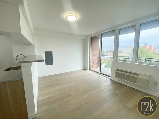 Rented by Realty 2000 Corp | media 26