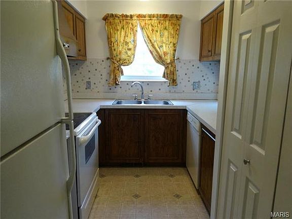 5th image of 3190 Leisurewood Ct APT D