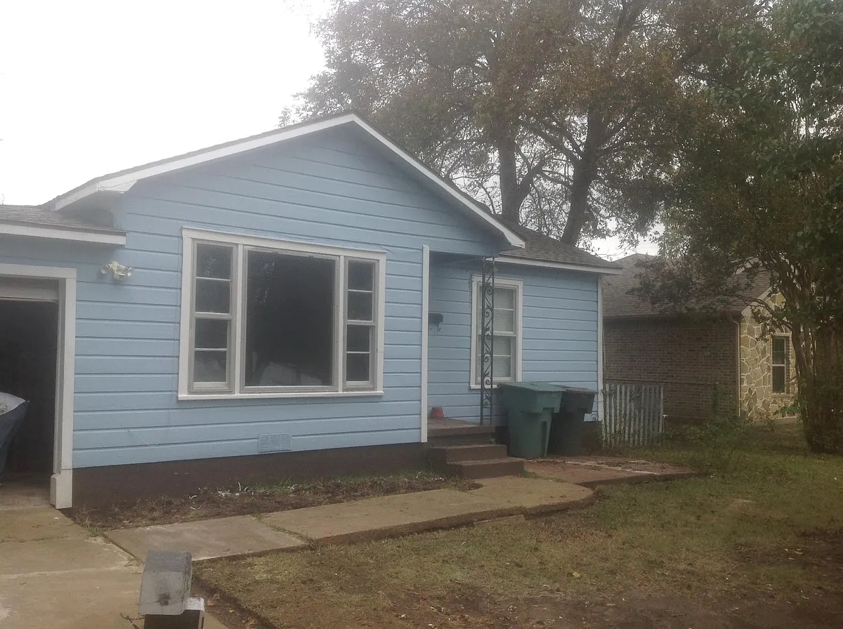 Building Photo - 1423 E Thomas St