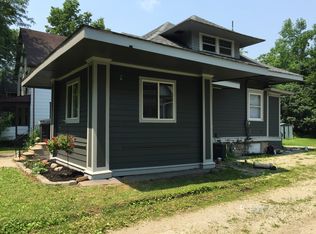 1616 C Ave NE, Cedar Rapids, IA 52402