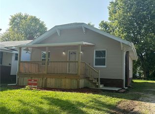 837 W Waggoner St, Decatur, IL 62526