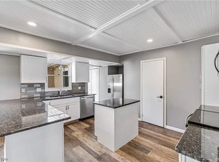2506 Williamsburg Dr, Uniontown, OH 44685