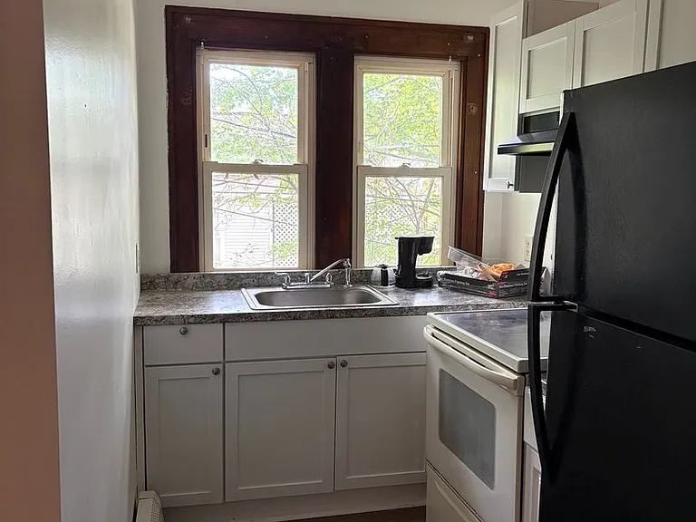 195 Francis Ave — Photo 5