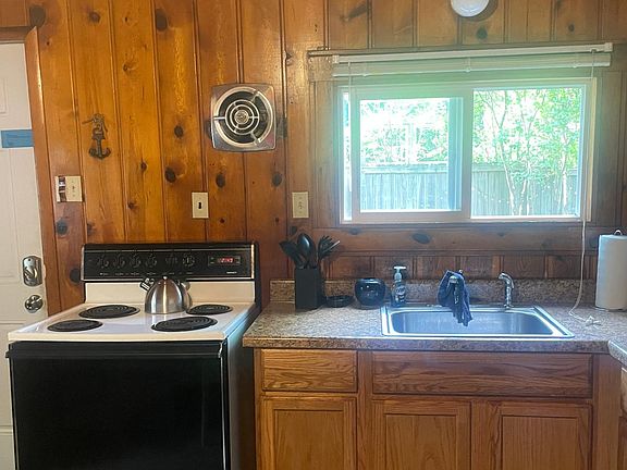 4th image of 5020 S Lake Dr