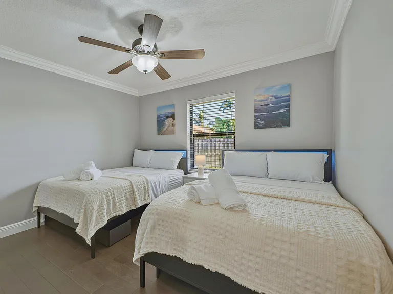 1127 Sea Pines Way — Photo 3