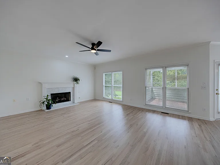 5795 Dovnick Dr — Photo 14
