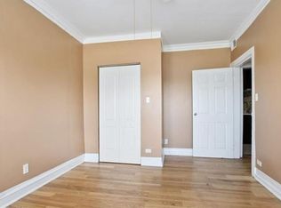 1142 W 77th St #2, Chicago, IL 60620