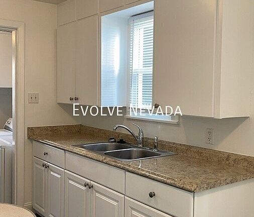 5th image of 858 Gentry Way #878