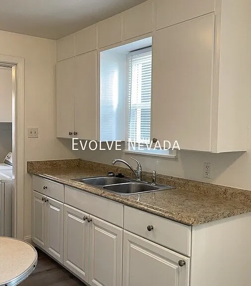 2 bed, 1.0 bath, 948 sqft, $1,795 — Photo 5