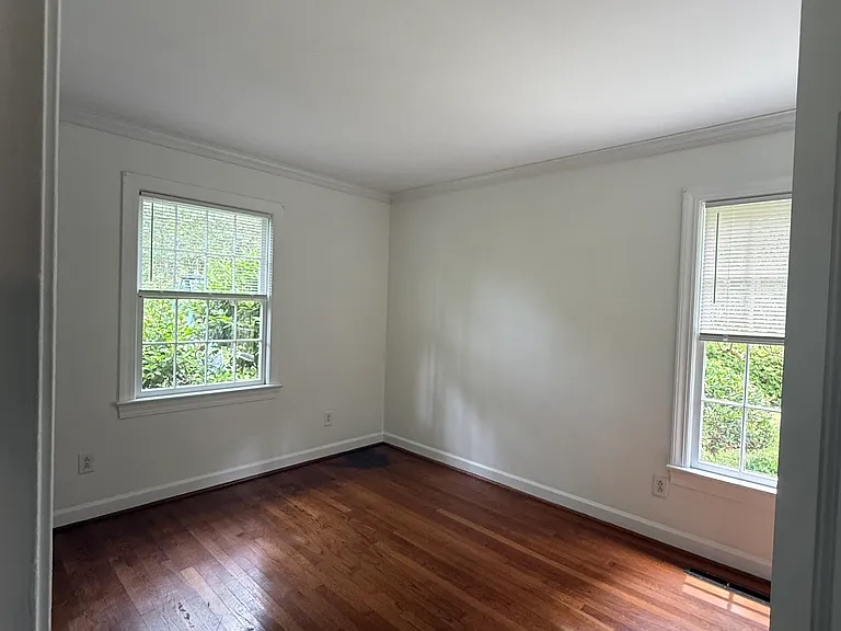 1929 Lynn Cove Ln — Photo 8