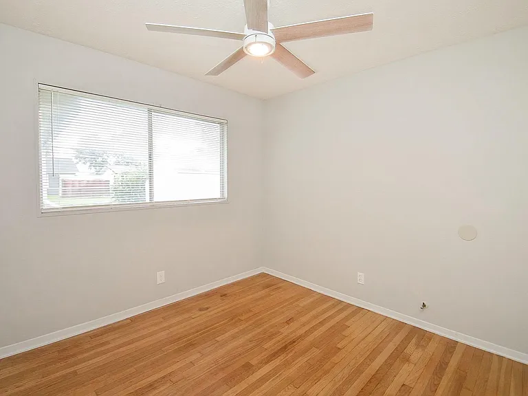 6322 Clemson St — Photo 17