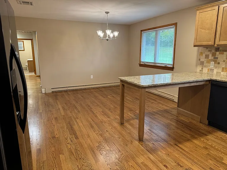 1035 Ridge Ave — Photo 10