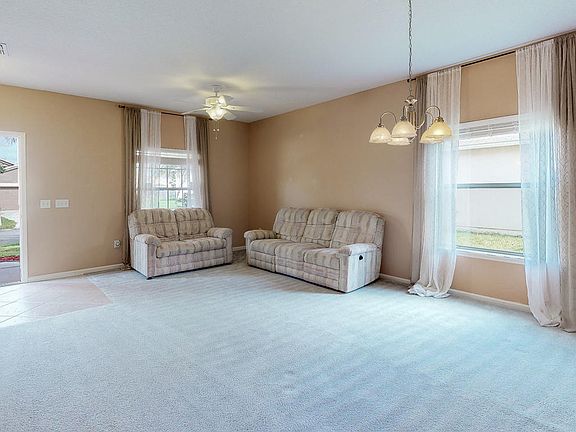 5th image of 1826 Hollow Glen Dr