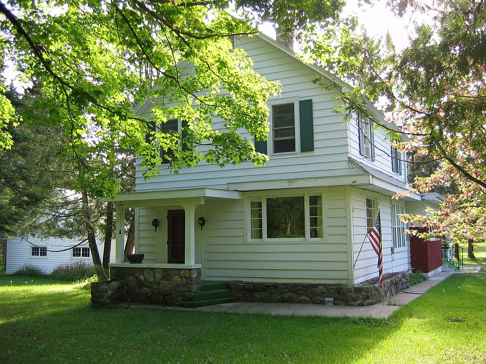Front View from Lynx Lane