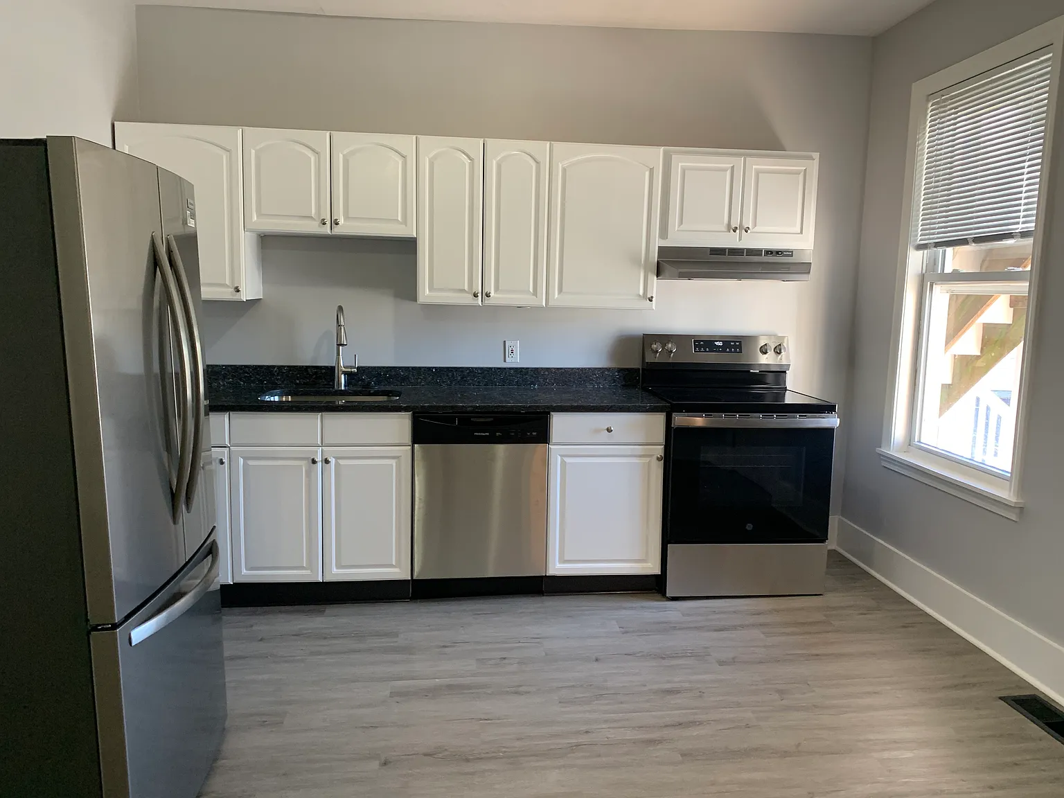 1 bed, 707 sqft, $2,150 — Photo 3
