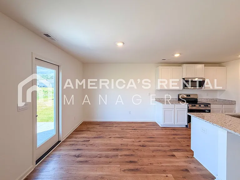 377 Koslin Loop — Photo 12